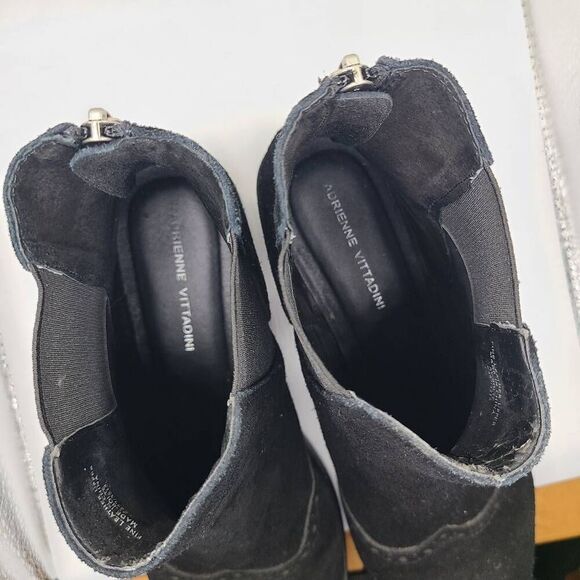 Adrienne Vittadini Womens Boots Size 9 Black Suede Wing Tip Detail Like New - Picture 6 of 8